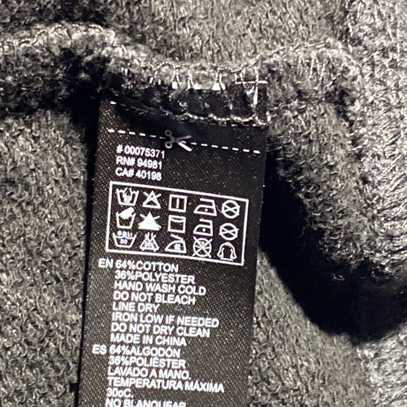 Sequin Hot Lips Sweatshirt - Picture 6 of 7